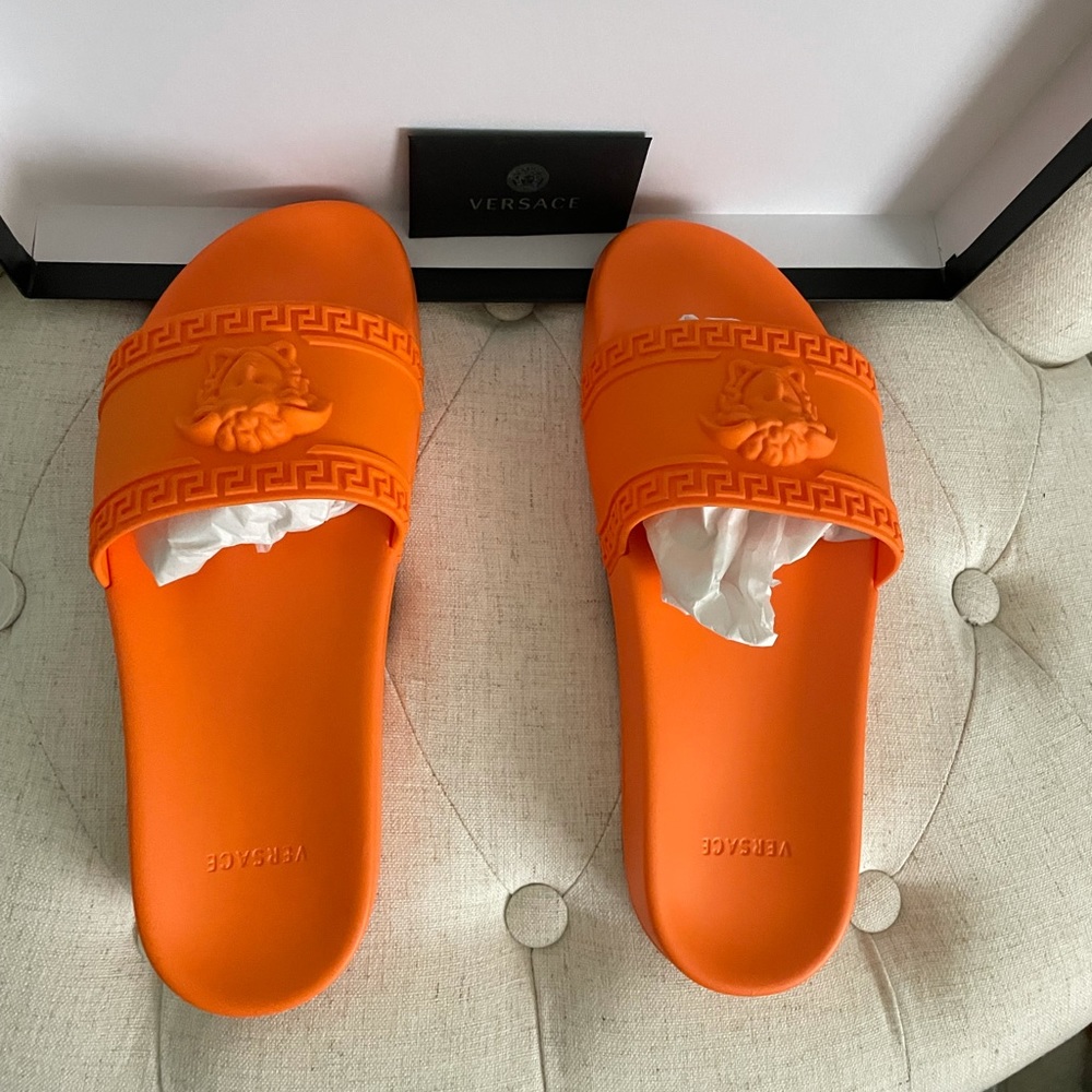 Versace Sz. 42 Orange Palazzo Slides